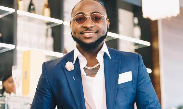 Davido's flamboyant lifestyle is one that cant be compared to any other celebrity from this part of the world. From his expensive fleet of cars to actually buying a private jet, the list is endless of the luxury properties in his will are not your everyday kind of properties.