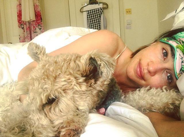 11 Times Emilia Clarke Posted Fierce No-Makeup Selfies