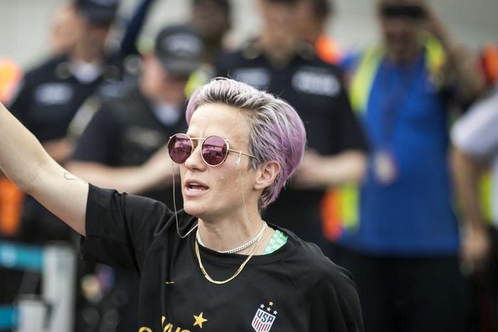 Rapinoe Blasts Critics Who Call Her 'Arrogant'