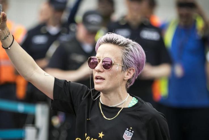Rapinoe Blasts Critics Who Call Her 'Arrogant'