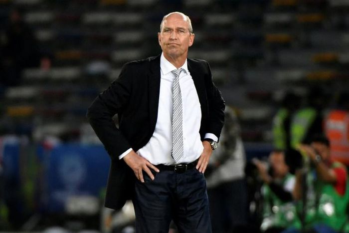 Former Australia, South Korea and Oman coach Pim Verbeek has died at the age of 63