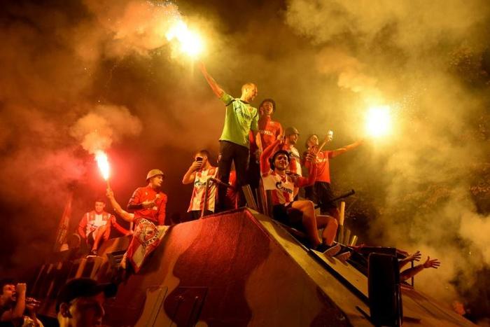 Red Star Belgrade fans' stunts, including a refurbished T-55 tank at their stadium, have increased tensions with football fans in Croatia, who have responded with their own