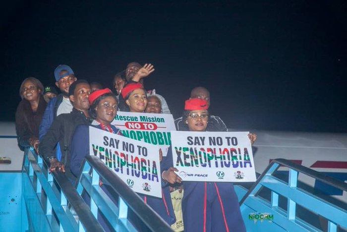 South African authorities prevent Air Peace from airlifting second batch of Nigerians [Twitter/@abikedabiri]