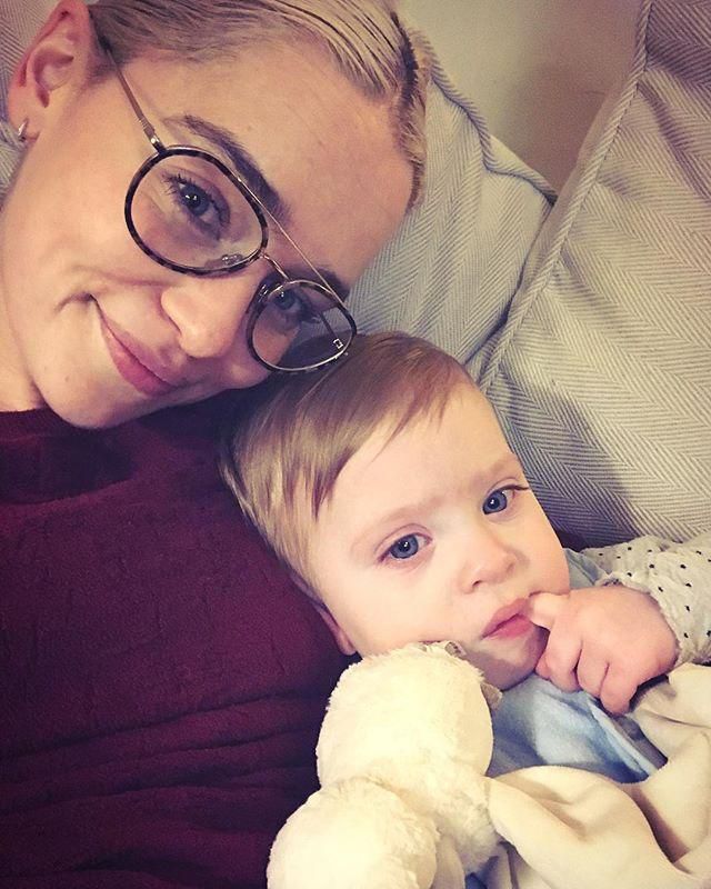 11 Times Emilia Clarke Posted Fierce No-Makeup Selfies