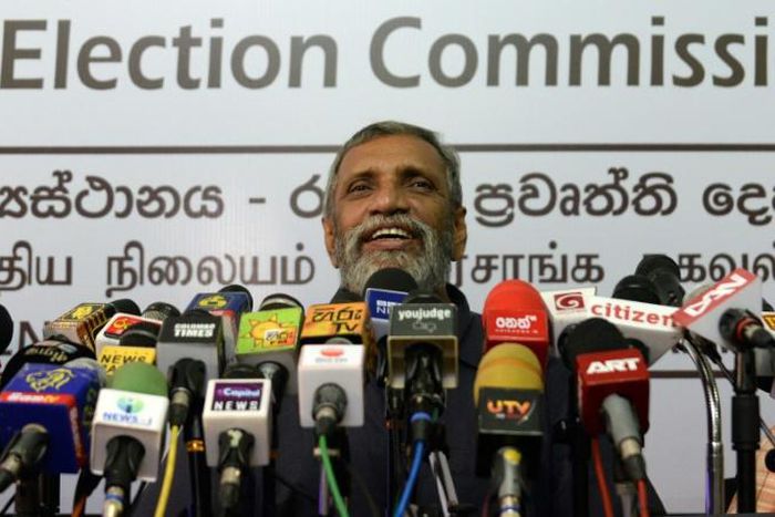 Sri Lanka's Election Commission Chairman Mahinda Deshapriya told a press conference that the army chief would have to explain why he had appeared to endorse one of the candidates in forthcoming presidential elections