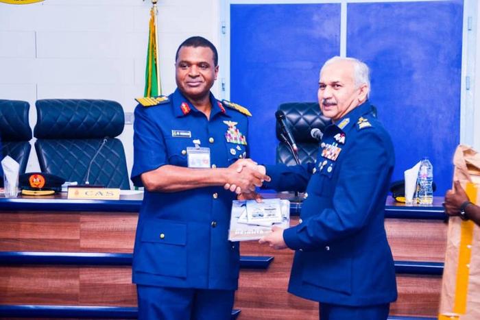 Air Chief Marshal Mujahid Khan, the Chief of the Air Staff of Pakistan and his Nigerian counterpart, Air Chief Marshal Sadiq [Twitter/@NigAirForce]