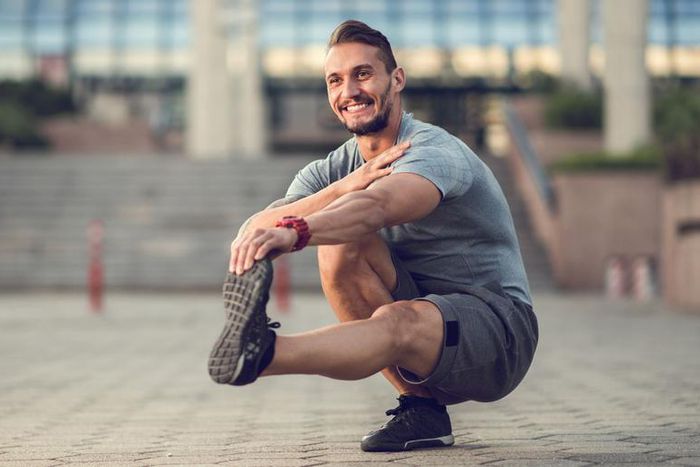 Build Muscle Without Weights With These Moves