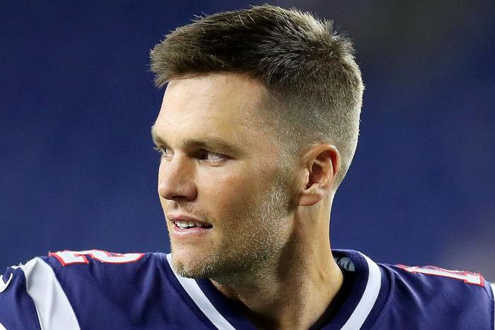 Tom Brady Practices His Yoga During Preseason Game