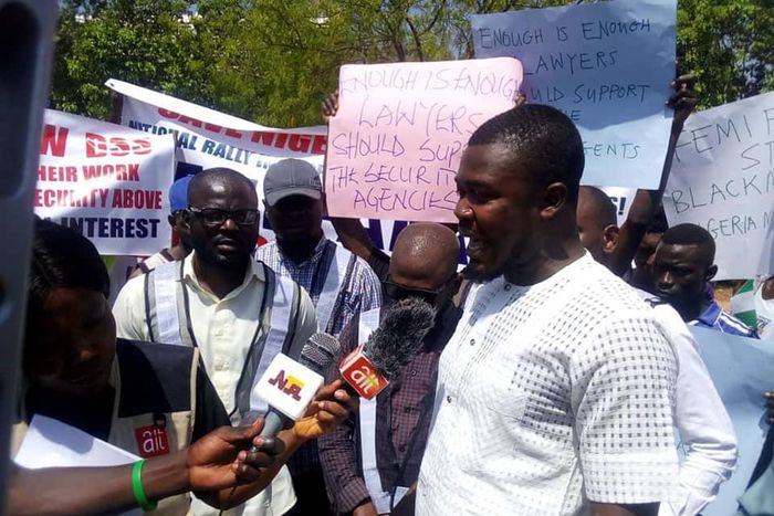 Anti-Femi-Falana-Protesters-in-Abuja-6