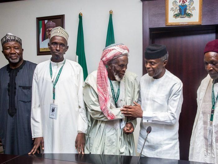 Nigeria's Vice President Yemi Osinbajo with Imam Abdullahi Abubakar. (pmnewsnigeria)