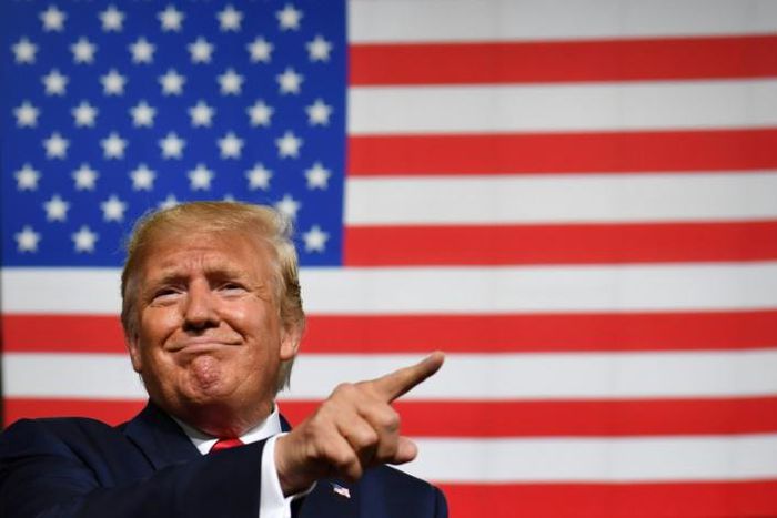 US President Donald Trump tweeted that he preferred the iPhone's old home button design