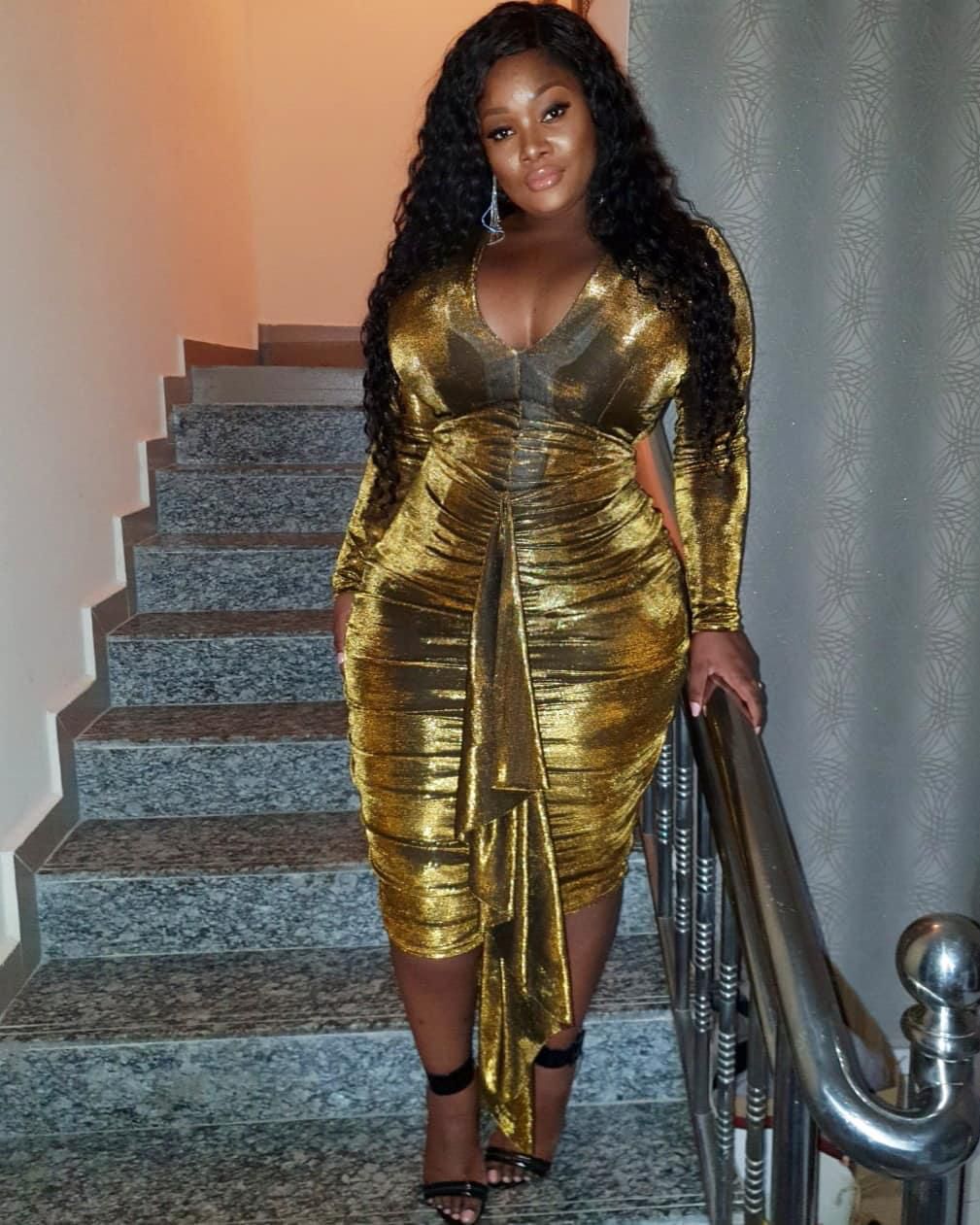 Popular On-Air Personality, Tolu 'Toolz' Demure has lost her father, Oba Oba Abiodun Oniru is dead at the age of 85.[Instagram/ToolzO]