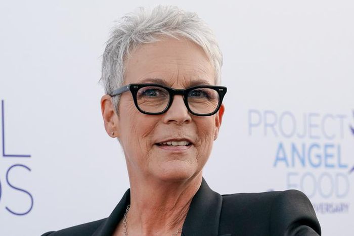 Jamie Lee Curtis Talks Addiction and Staying Sober
