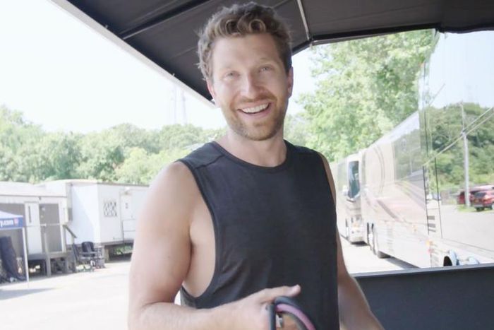 How Brett Eldredge Eats and Stays Fit on the Road