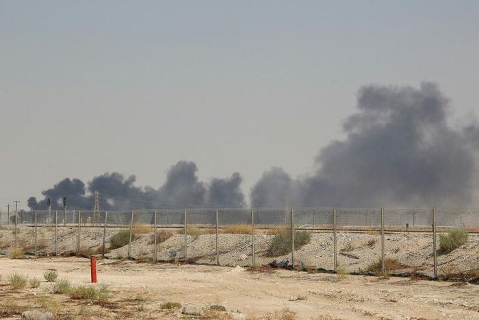 Smoke billows from the Aramco oil facility in Abqaiq on September 14