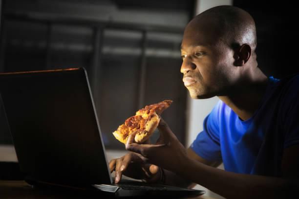 effect of eating late