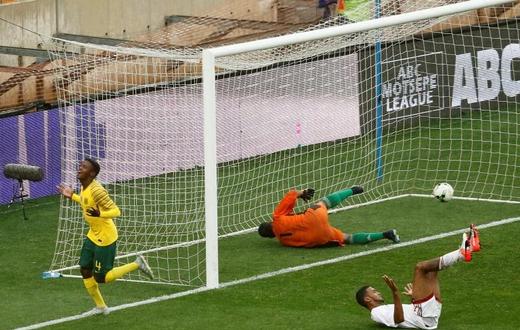 superb-mokoena-goal-gives-south-africa-win-in-olympics-qualifier
