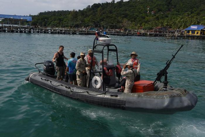 Nearly 200 army, navy and police personnel scoured Koh Rong island in southern Cambodia for sixth day to find tourist Amelia Bambridge