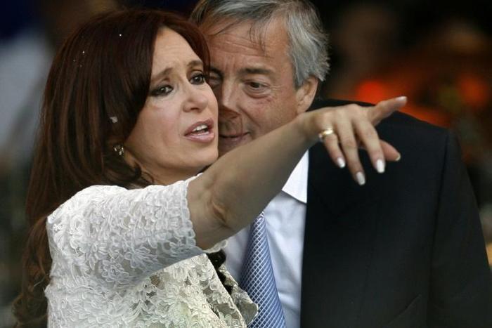Many Tinder K members are inspired by the model of Nestor and Cristina Kirchner, pictured in December 2007 as she became president