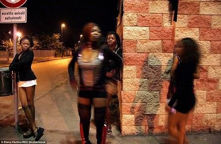 Many Nigerian Prostitutes in Italy