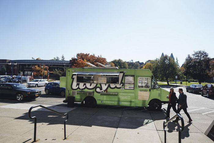 A Taco Truck Served Lunch to ICE Workers. Then Came the Backlash.