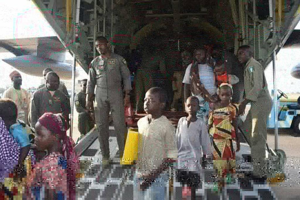 Minister receives 131 Nigerian refugees from Cameroon  [Twitter/@NigAirForce]