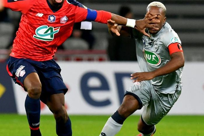 Kouadio-Yves Dabila (L) kept the Ivory Coast in contention for a place at the 2020 Tokyo Olympic Games with the only goal against Zambia in Cairo Friday