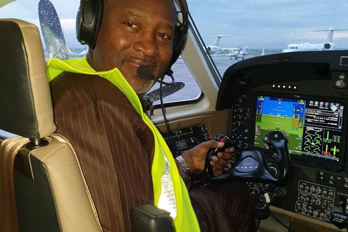 Minister of Aviation, Hadi Sirika anounces Federal Government's acquisition of calib (Twitter/@Hadisirika)