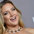 Watch Kate Hudson Sing 'All I Want For Christmas'