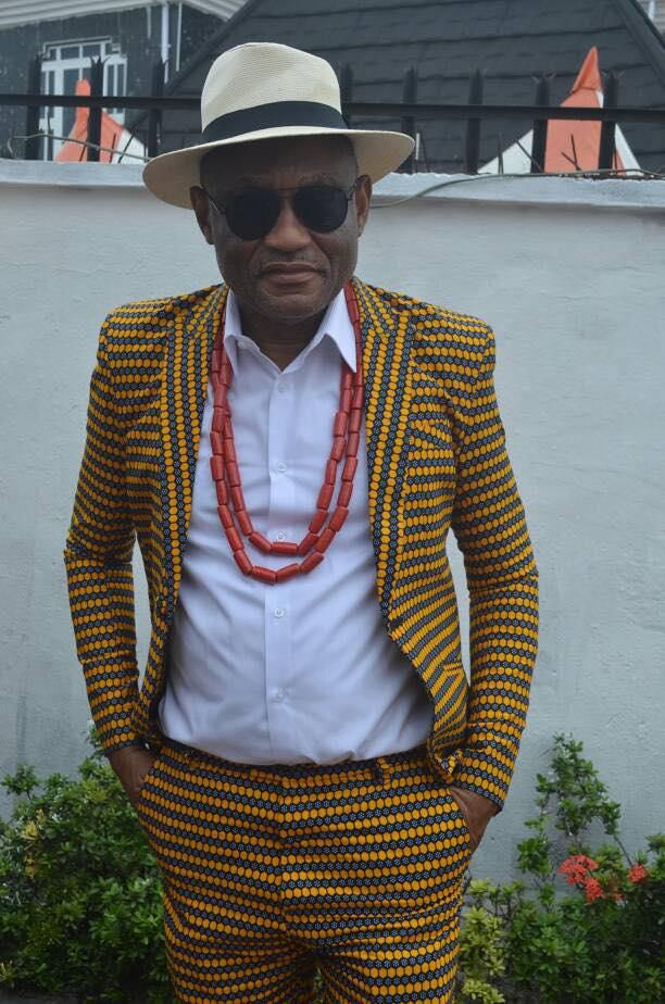 Rich man offers $2,000 to any man who’ll submit his wife to spend a week with him in Italy