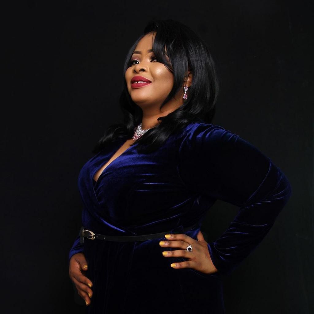 Dayo Amusa wants all those who are spreading rumours that she has gotten married and pregnant to desist from it. [Instagram/DayoAmusa]