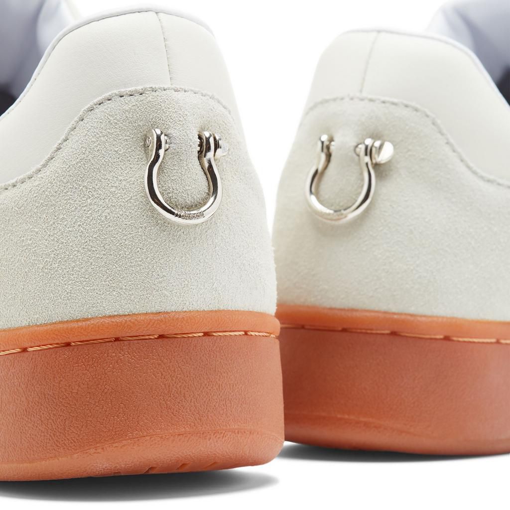 I Finally Found My Perfect Pair of White Sneakers