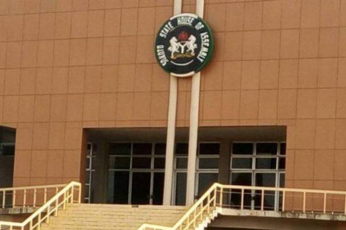 Sokoto lawmaker slumps, dies. [dailytimes]