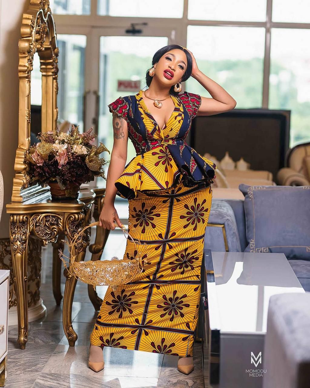 The actress released a video on her Instagram page on Thursday, November 28, 2019, where she laughed off the reports that her she is been held back in Dubai. [Instagram/TontoDikeh]