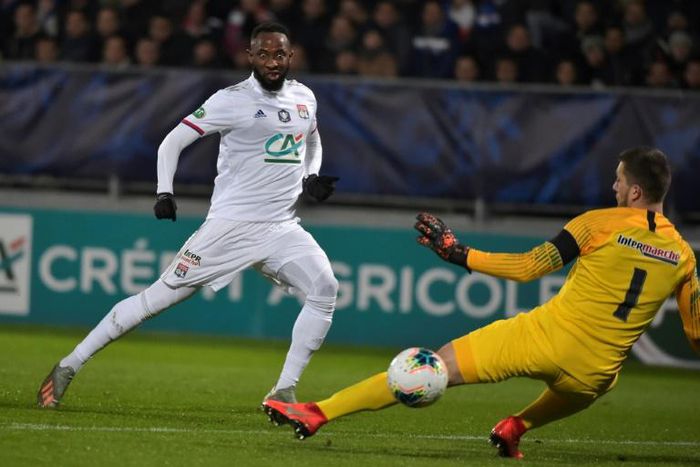 Moussa Dembele grabbed the opener as Lyon sealed their place in the semi-finals