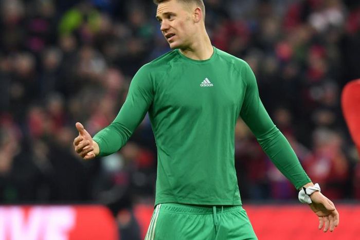 Bayern Munich goalkeeper Manuel Neuer wants to bounce back from defeat to Leverkusen last weekend by beating leaders Borussia Moenchengladbach