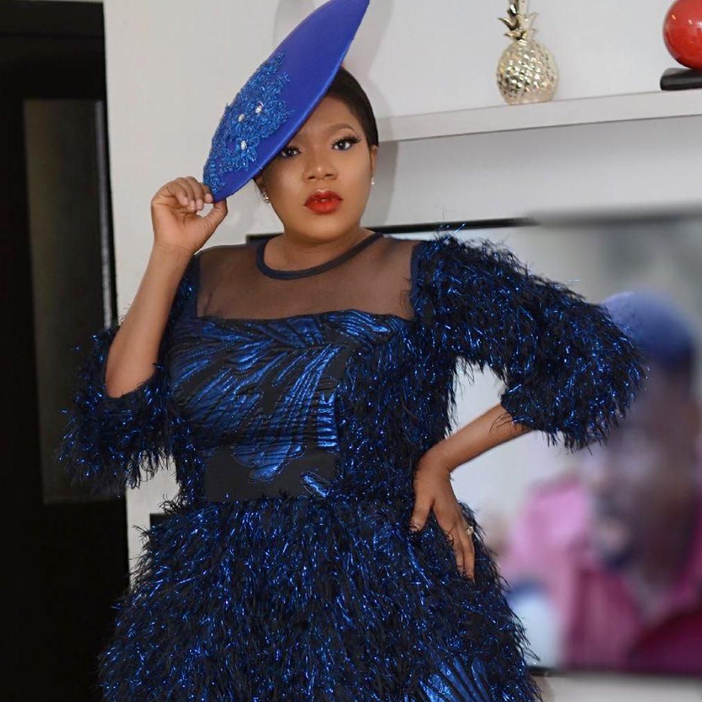 Toyin Abraham spent the better part of 2019, staying away from the prying eyes of the media. She outsmarted the media by keeping her pregnancy away from the headlines of major tabloids. [Instagram/ToyinAbraham]