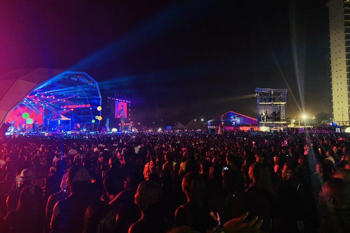 Davido, Mayorkun,  Zlatan, Peruzzi thrill fans at 'A Good Time With Davido.' (Twitter/OndoFirstBorn)