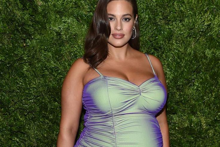 Ashley Graham Posts Nude Pregnant Yoga Photo