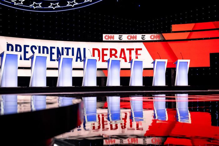 Cory Booker Leads the Charge to Change Debate Rules That Excluded Him