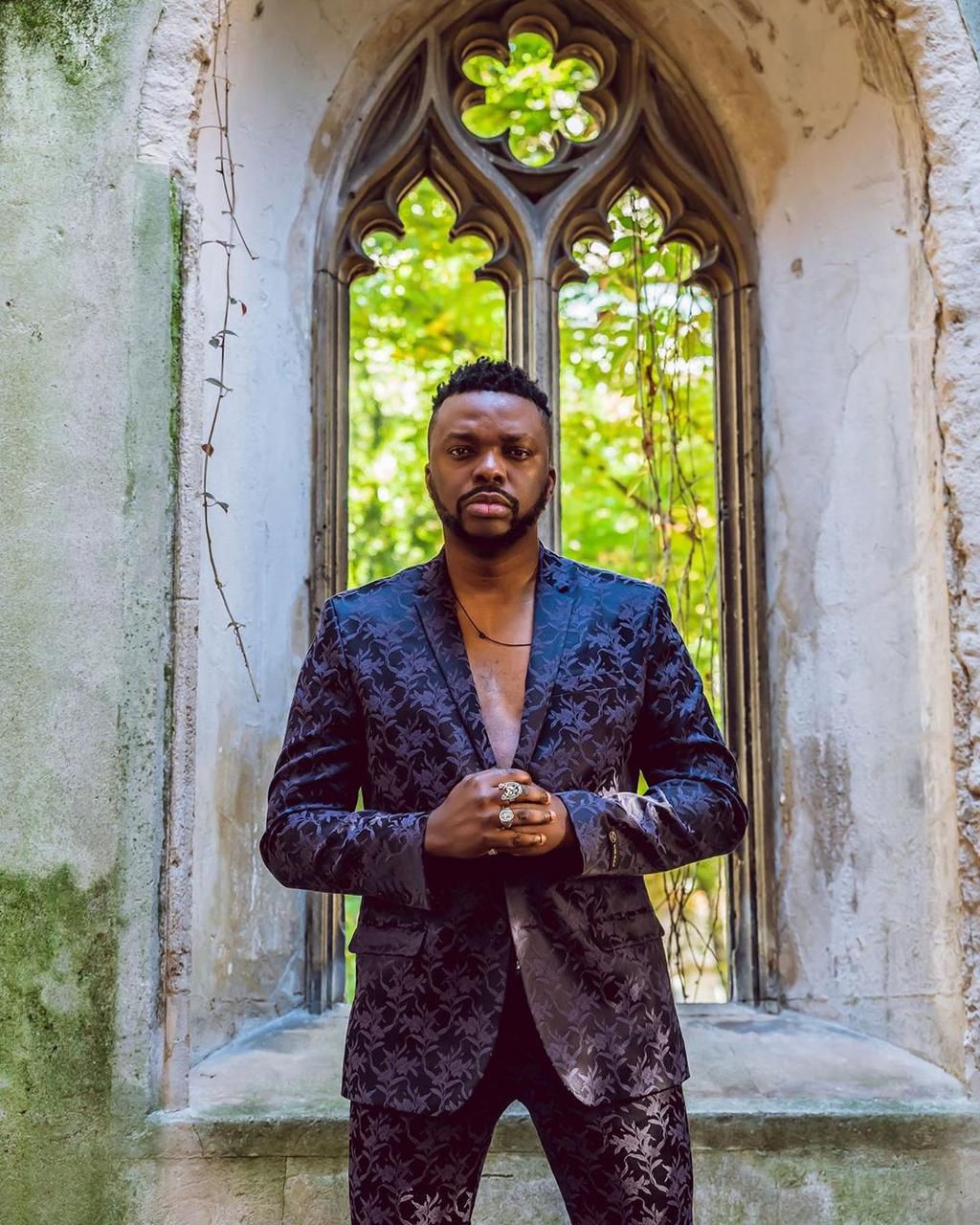 He went to write about how God gives strength to those who have burdens, promising his late wife that he and the kids left behind will be fine.  [Instagram/SoulSnatcha]