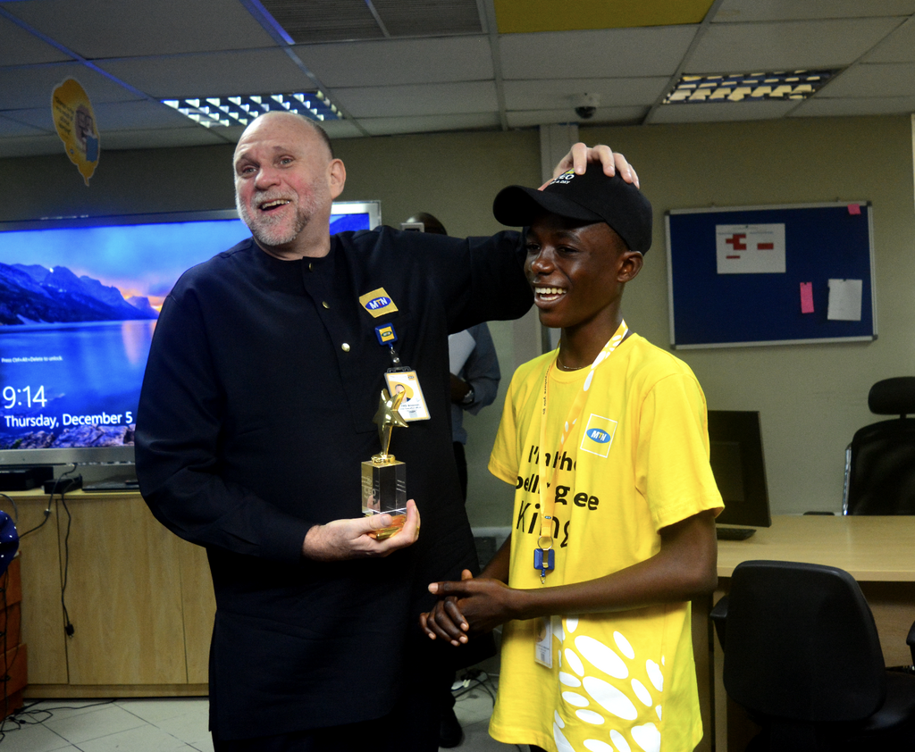 MTN Nigeria’s CEO, Ferdi Moolman (left) and MTN Nigeria’s first one-day kid-CEO, Ademuwa Ifeoluwa, at MTN Plaza, Ikoyi, Lagos, during Ademuwa’s day as the Kid-CEO