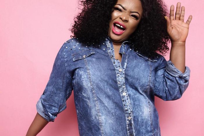 Dayo Amusa wants all those who are spreading rumours that she has gotten married and pregnant to desist from it. [Instagram/DayoAmusa]