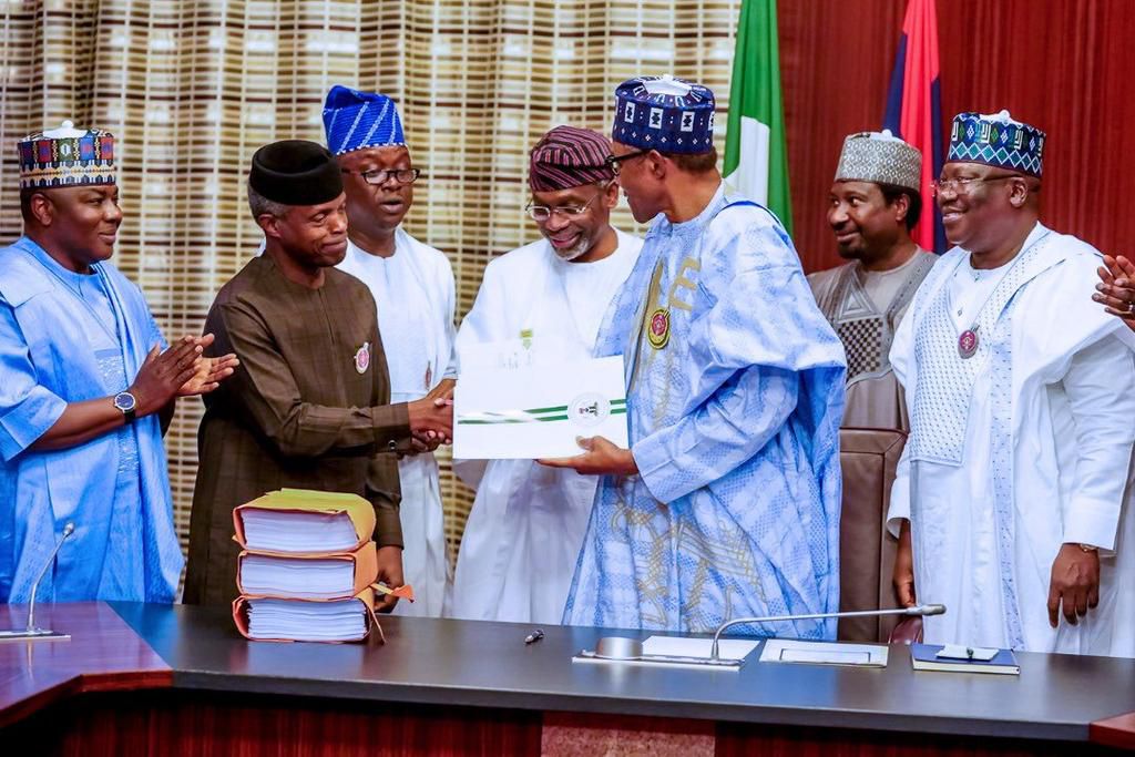 Photos of the 2020 Budget signing by President Buhari (Twitter @BashirAhmaad)