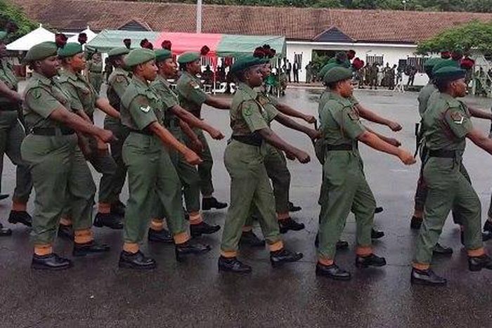 ___7359317___2017___9___22___17___Female-Soldiers