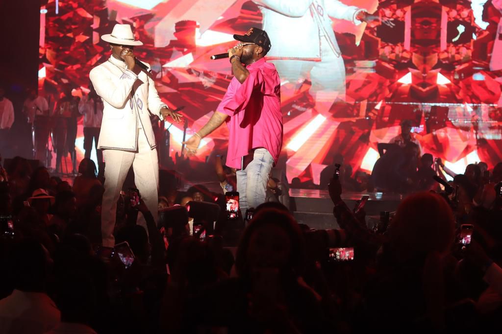 Kizz Daniel is a star! Singer rounds off 2019 with superstar performance at #KizzDanielLive