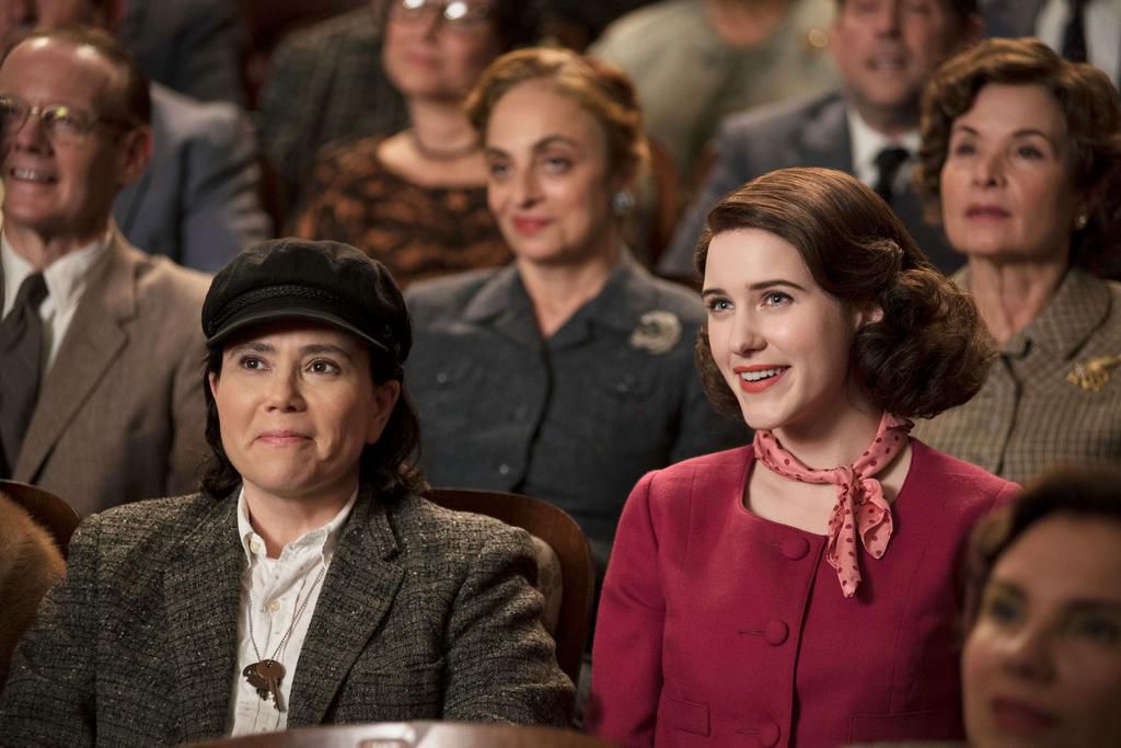 Suzie and Midge in the "post-Joel pink" of season one.