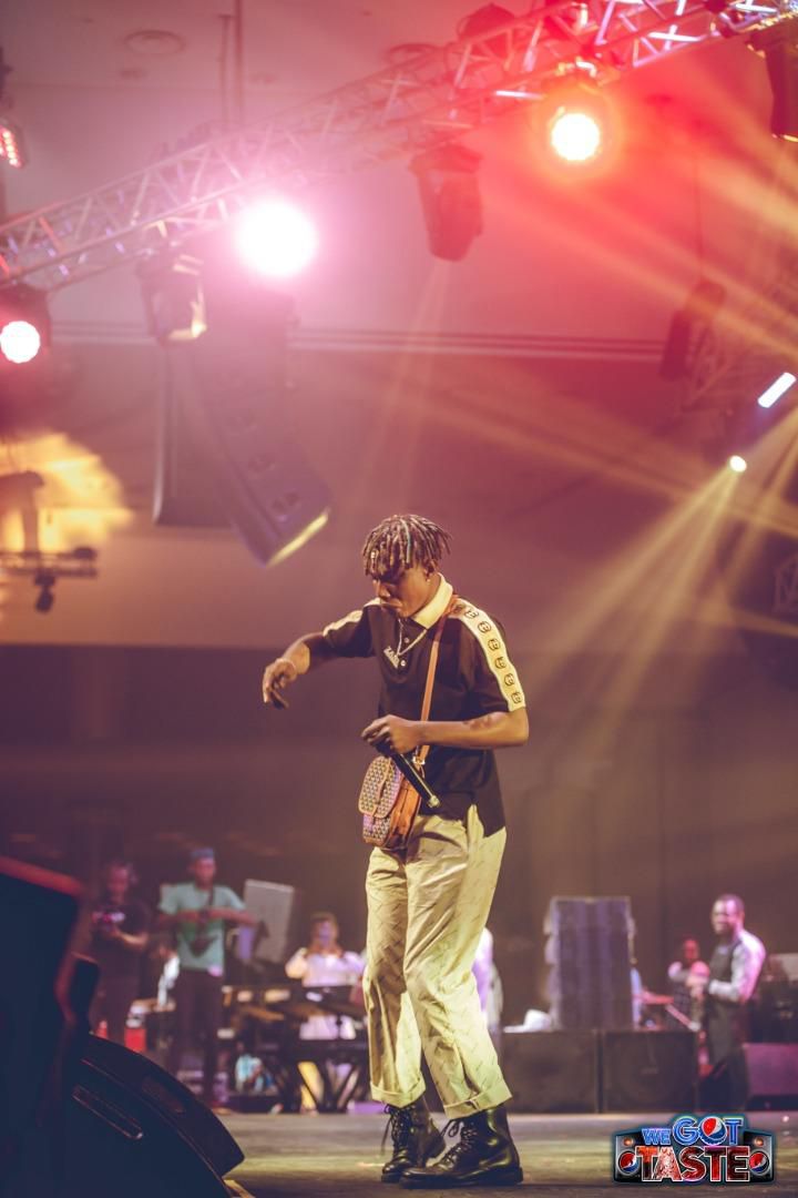 Teni’s Billionaire experience showcase turns Monday night party like no other