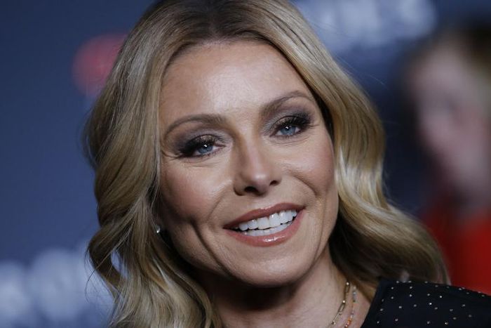 Kelly Ripa Admits To Plastic Surgery On Her Ears