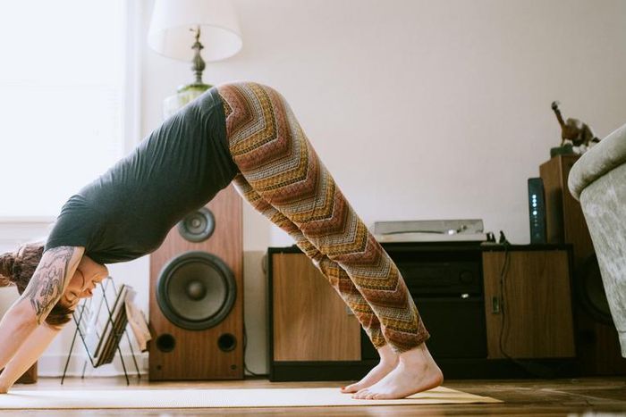 How To Heal A Yoga Butt Injury, According To A PT